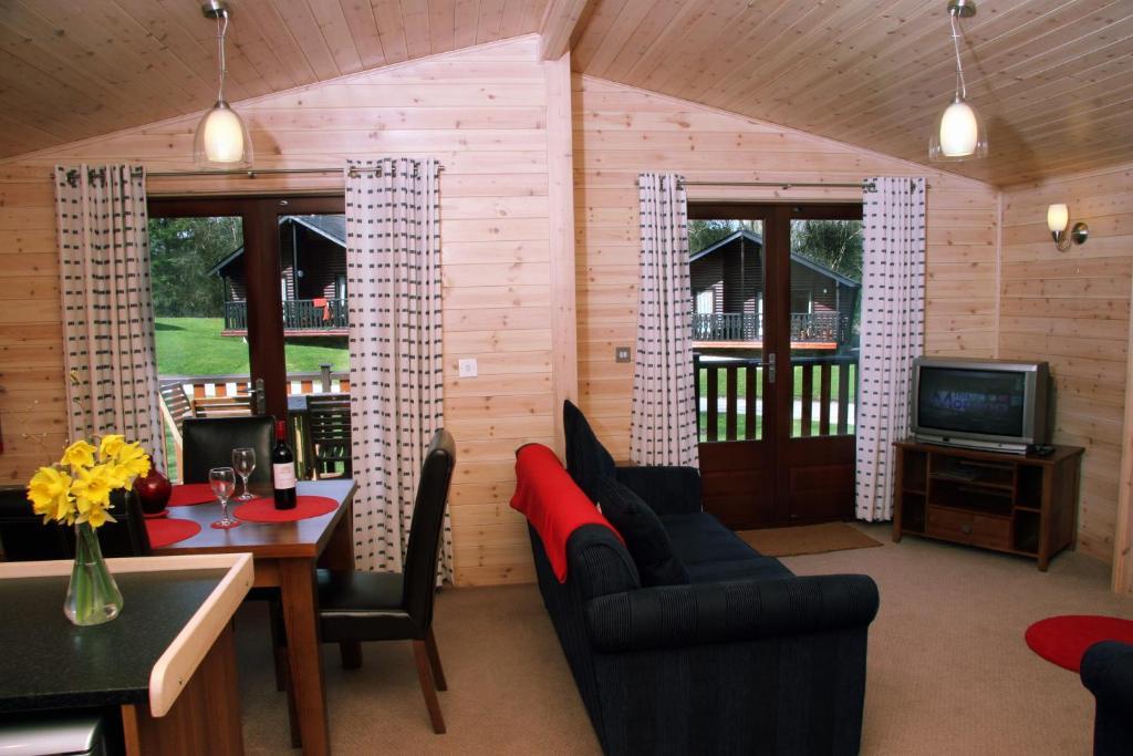 Woodlands Hotel & Pine Lodges Grange-over-Sands Esterno foto